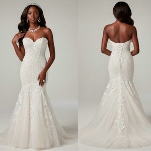 This is a beautiful “IVORY” long, luxurious Wedding Dress.
